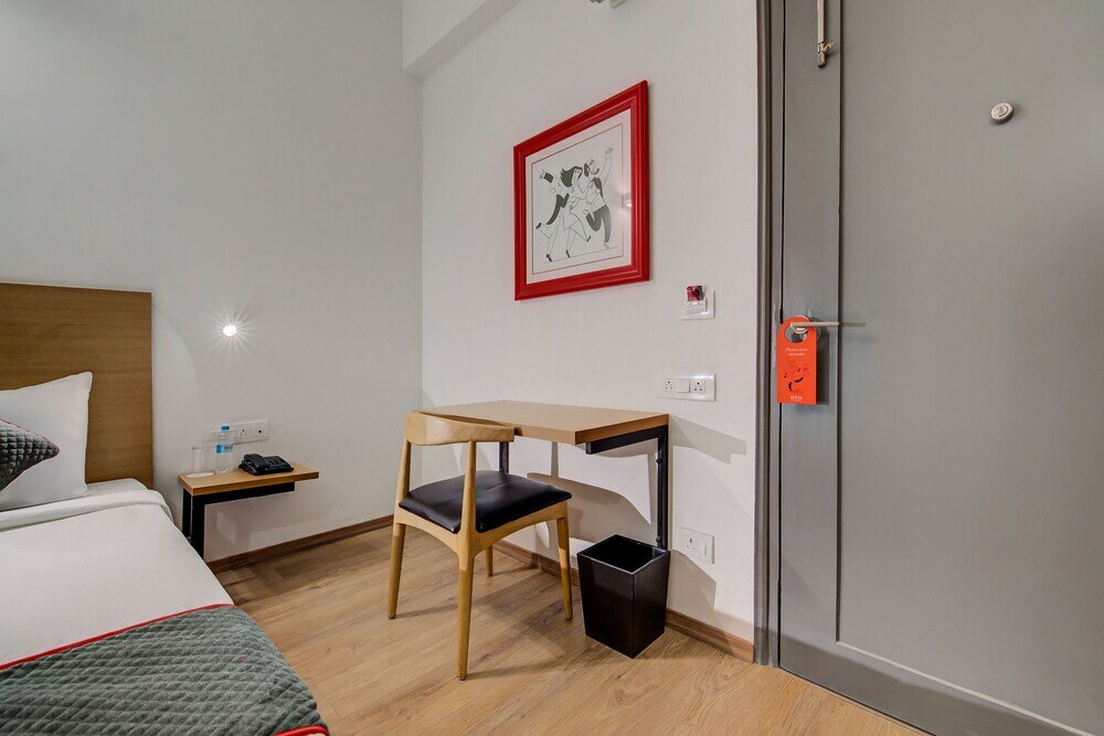 Фото Oyo Townhouse 073 Swargate