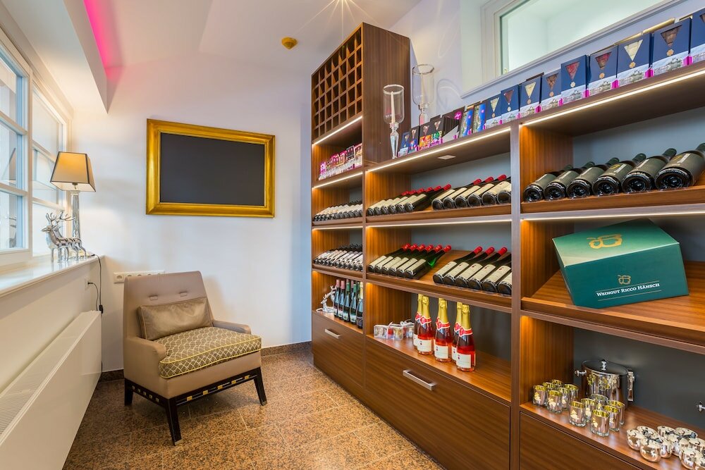 Фото Romantik Hotel Burgkeller & Residenz Kerstinghaus