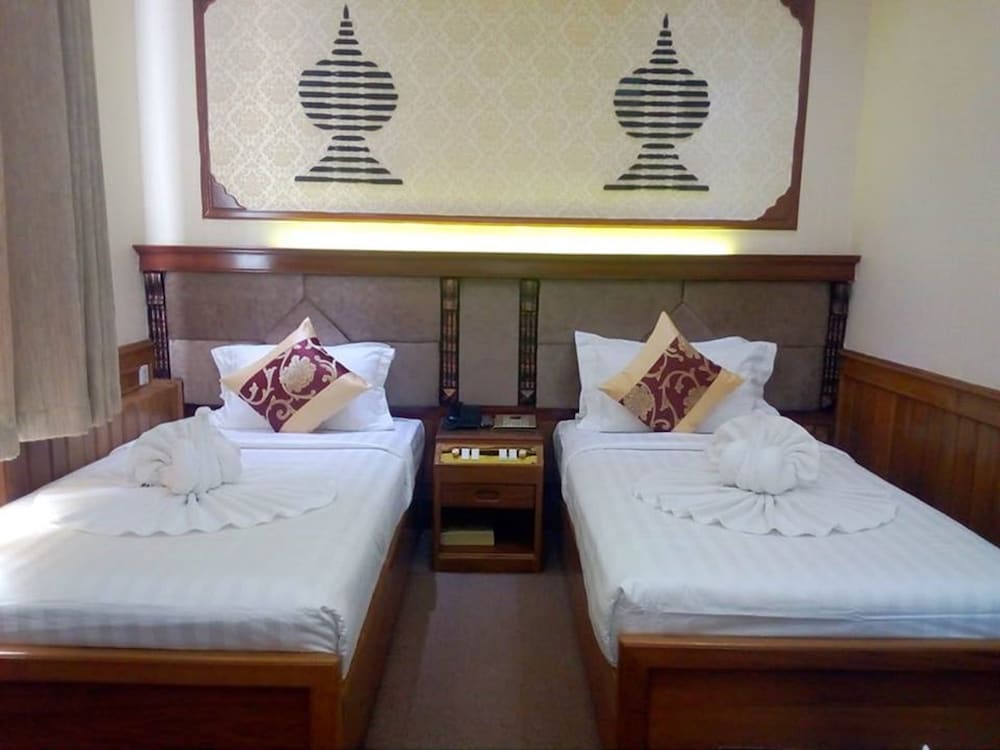 Фото Palace Hotel