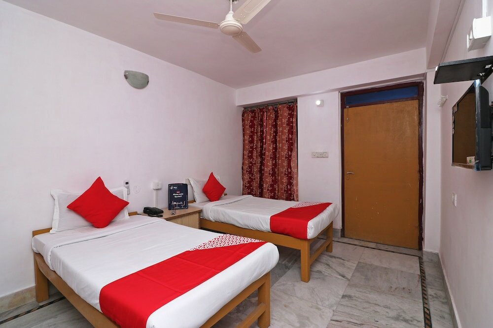 Фото Oyo 18587 Alok House