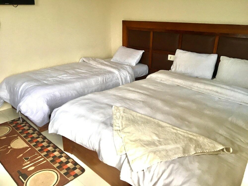 Фото Hotel Suramma