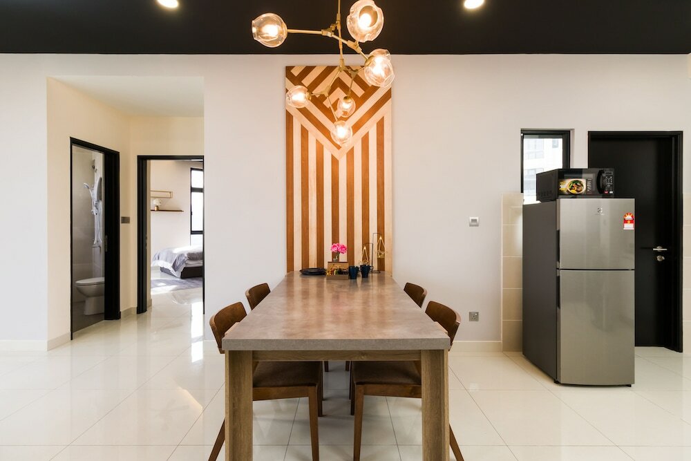 Фото J Dupion Boutique Suites by NowHere