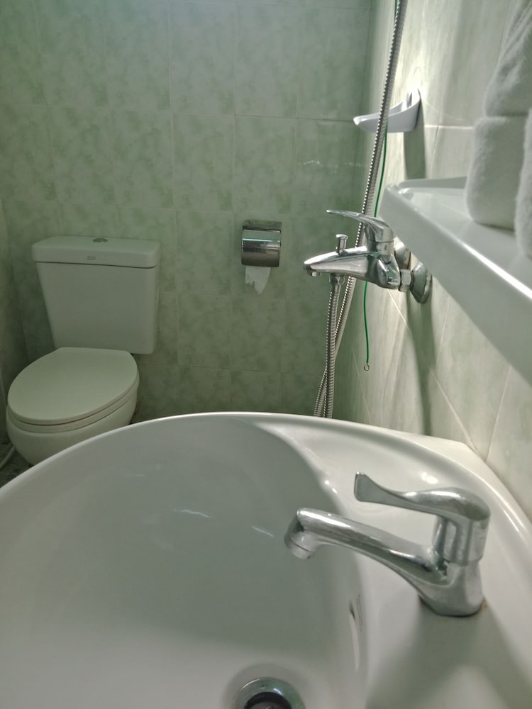 Фото Nay Chi Linn Hotel