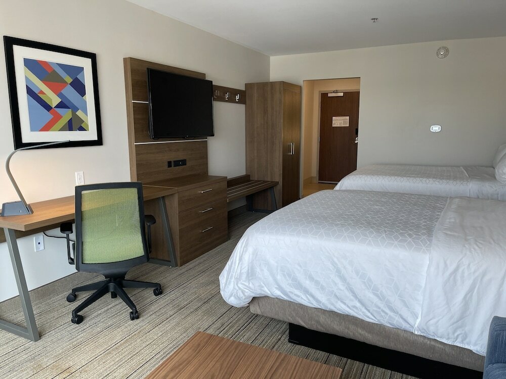 Фото Holiday Inn Express & Suites Phoenix - Airport North, an Ihg Hotel