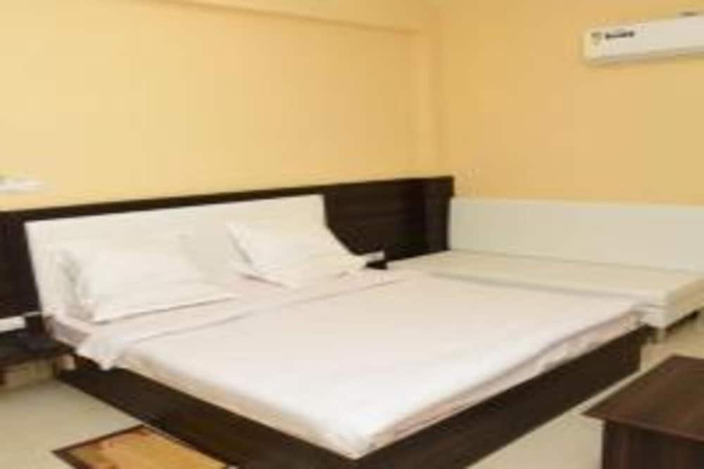 Фото Hotel Fun N Food