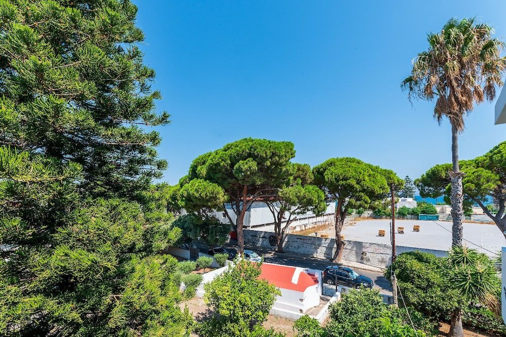 Фото Jonathan City Apartments