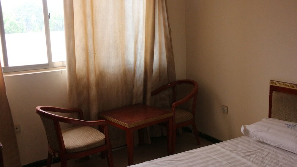 Фото Bigiza Court Hotel