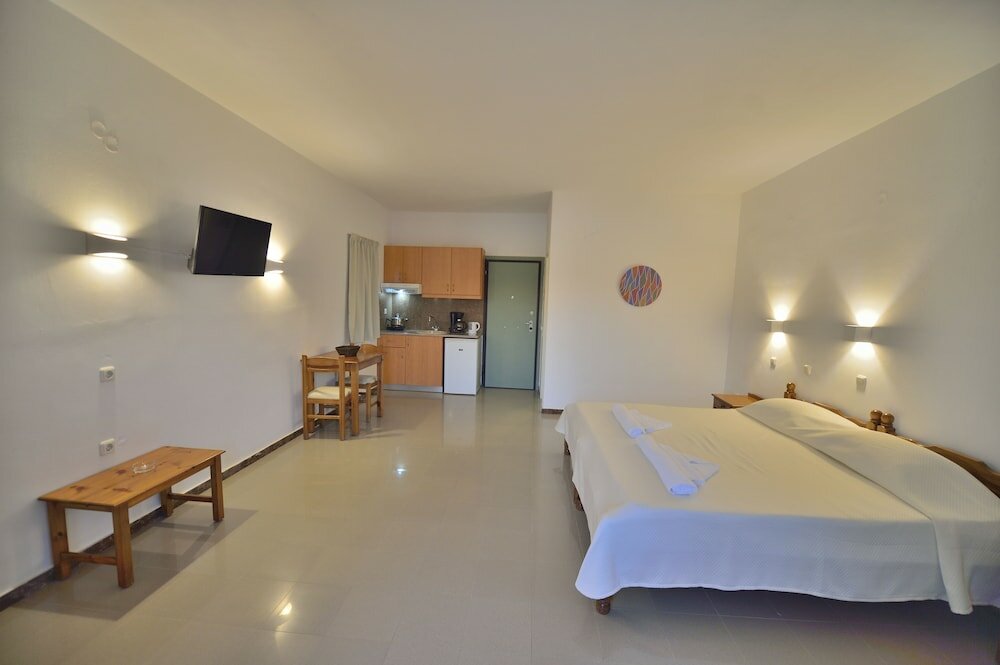 Фото Reina Apartments