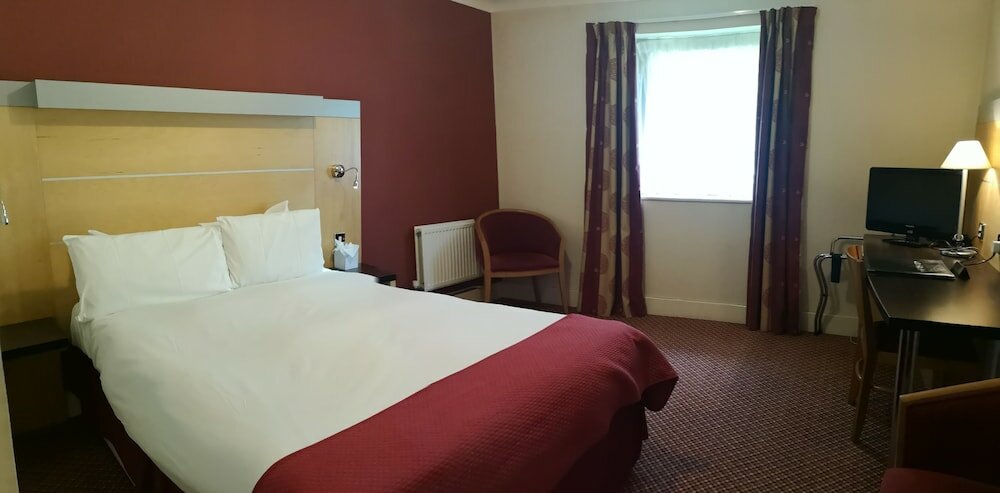 Фото The Tudor Hotel