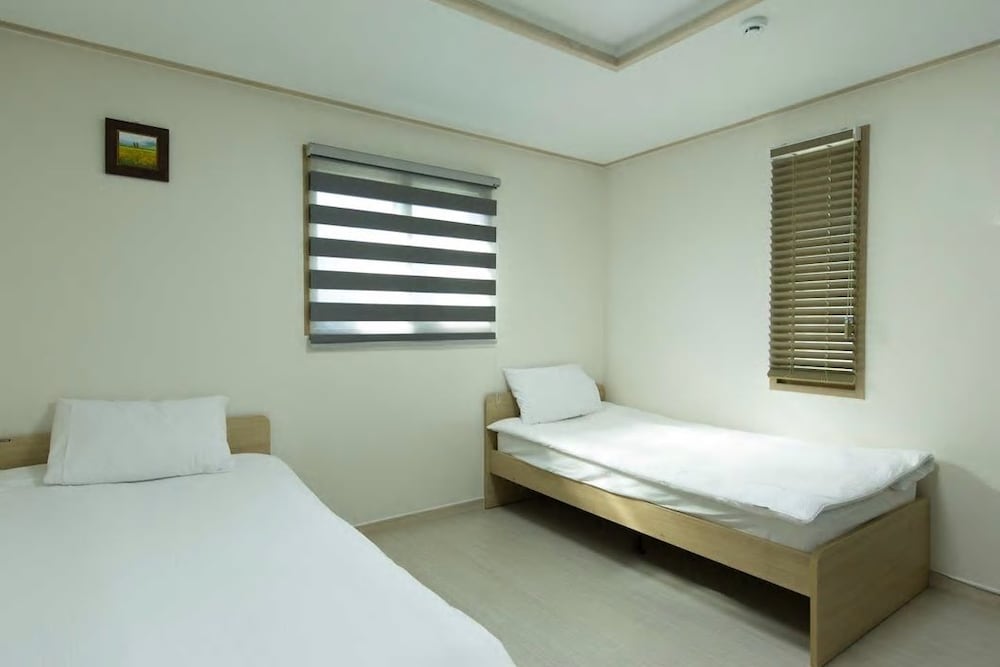 Фото Hub Guest House