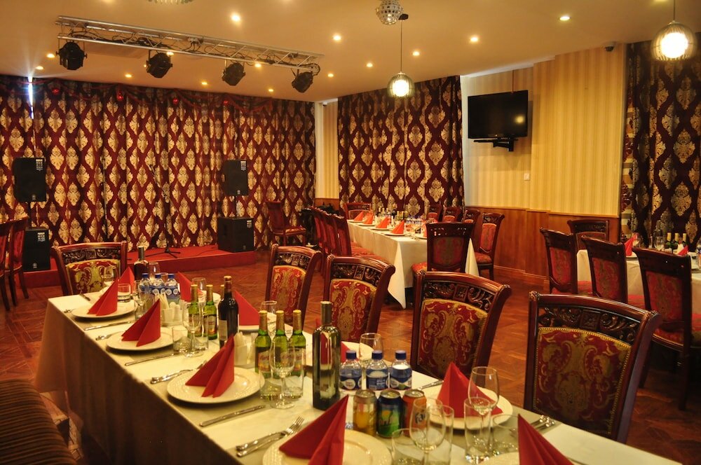 Фото Platinum Hotel