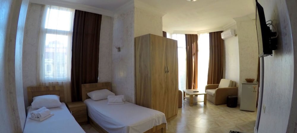 Фото Отель Batumi Inn