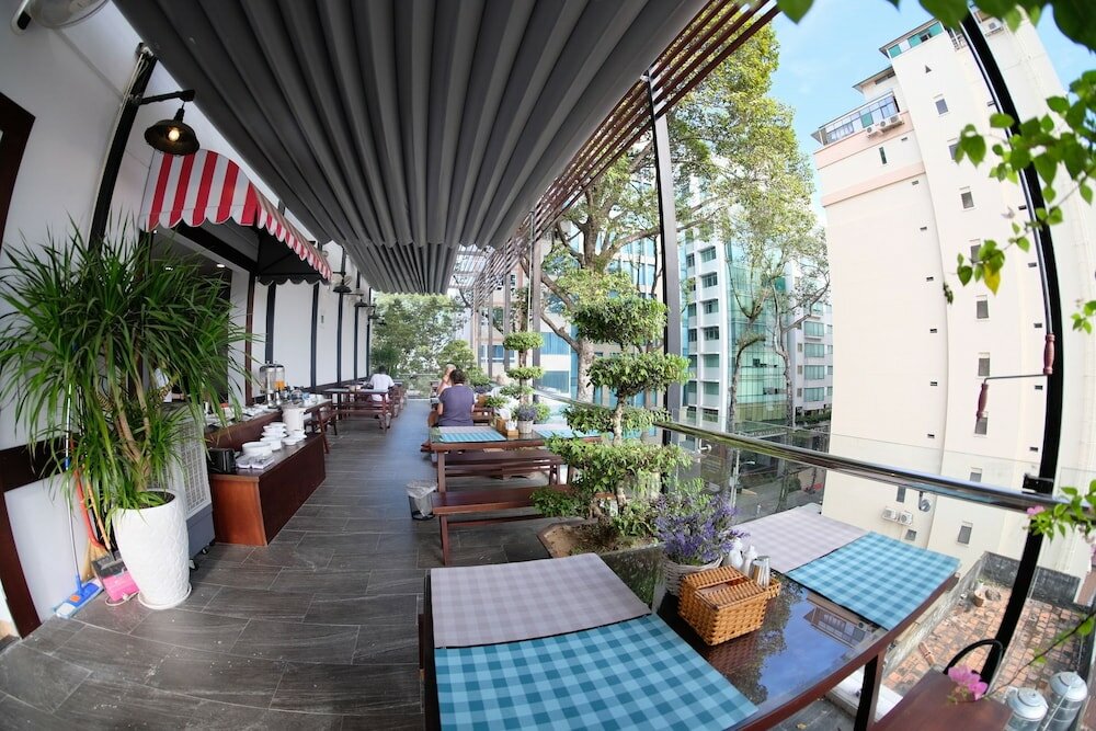 Фото The Umi Hotel