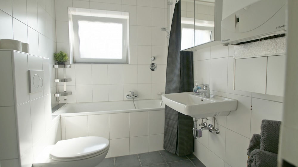 Фото Ferienwohnung Bergisch Gladbach Gl5