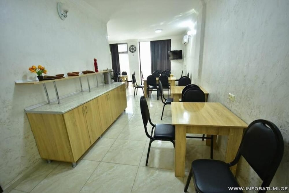Фото Отель Batumi Inn