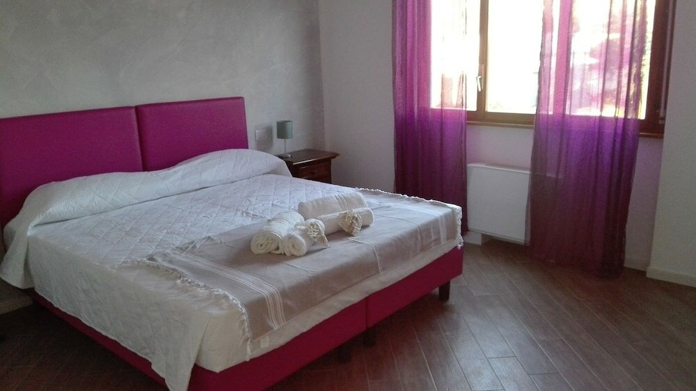 Фото La Bouganville B&b