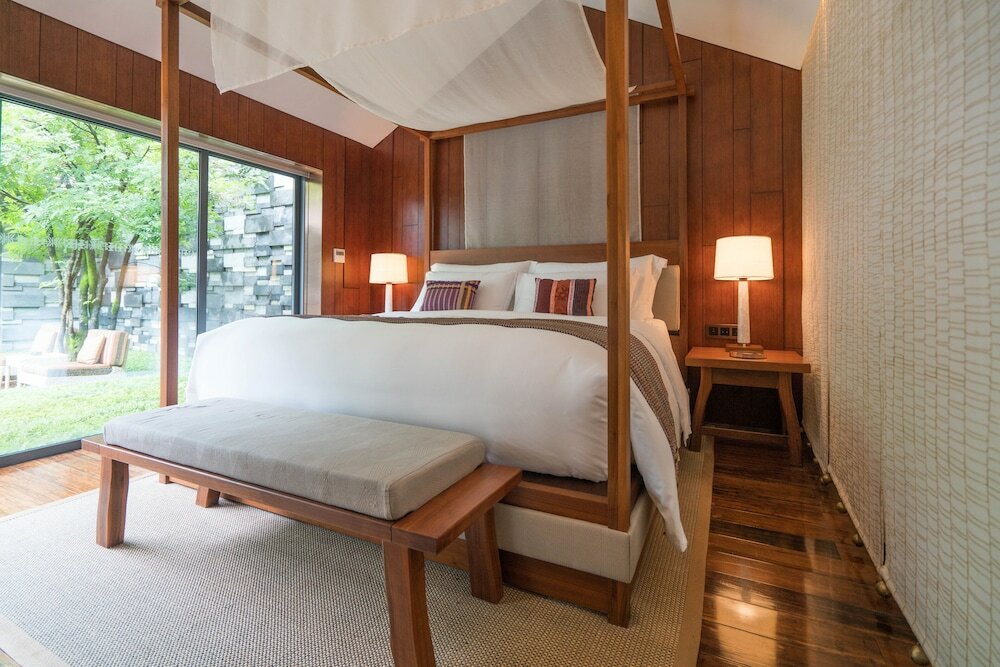 Фото The Lost Stone