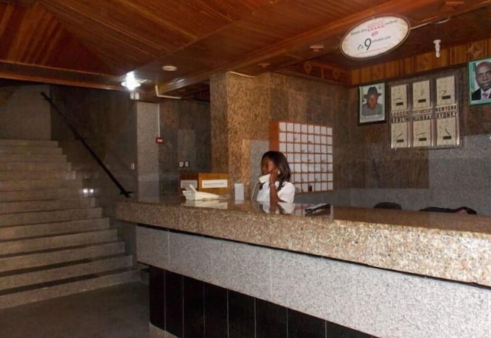 Фото отеля 2