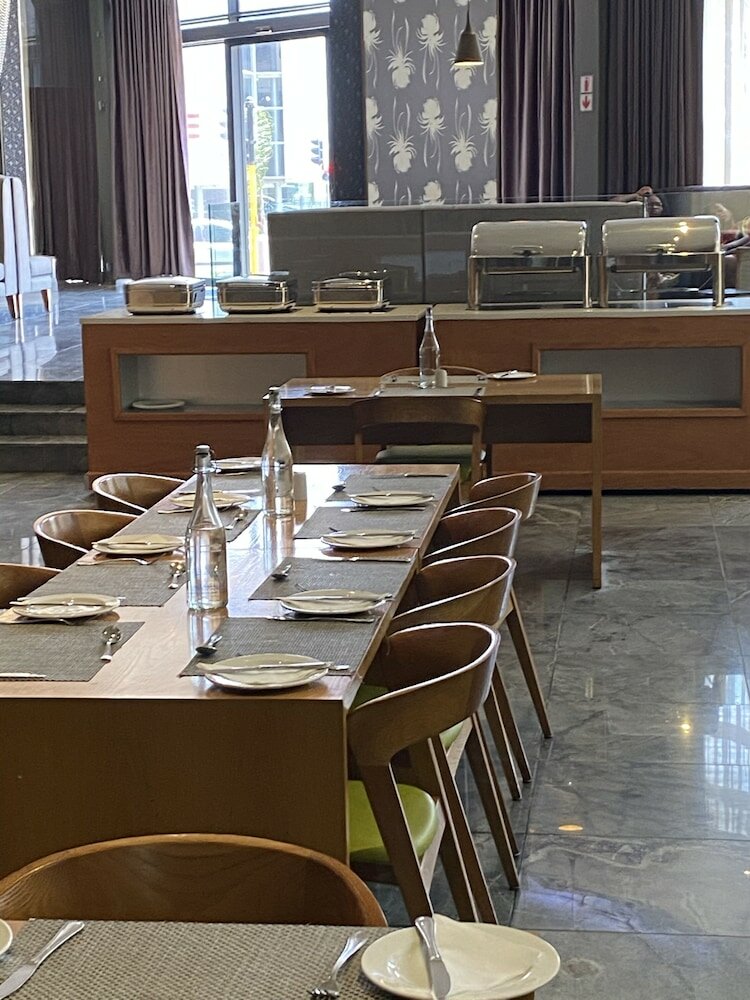 Фото The Residence at Urban Park