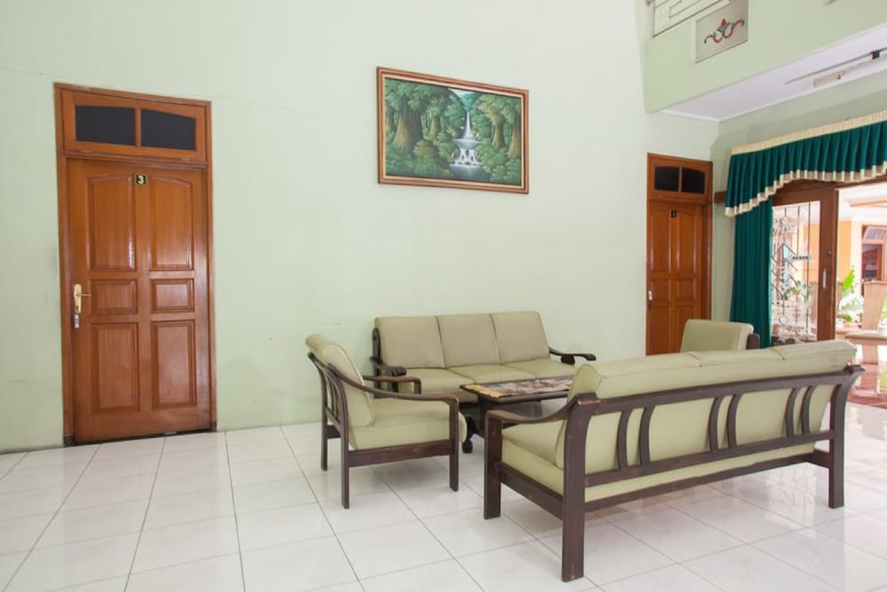 Фото RedDoorz Syariah @ Janti Malang