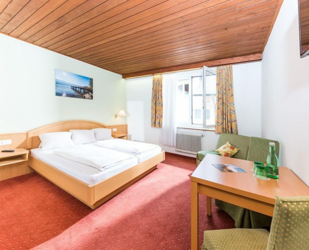 Фото Zur Post & Appartementhaus Kern