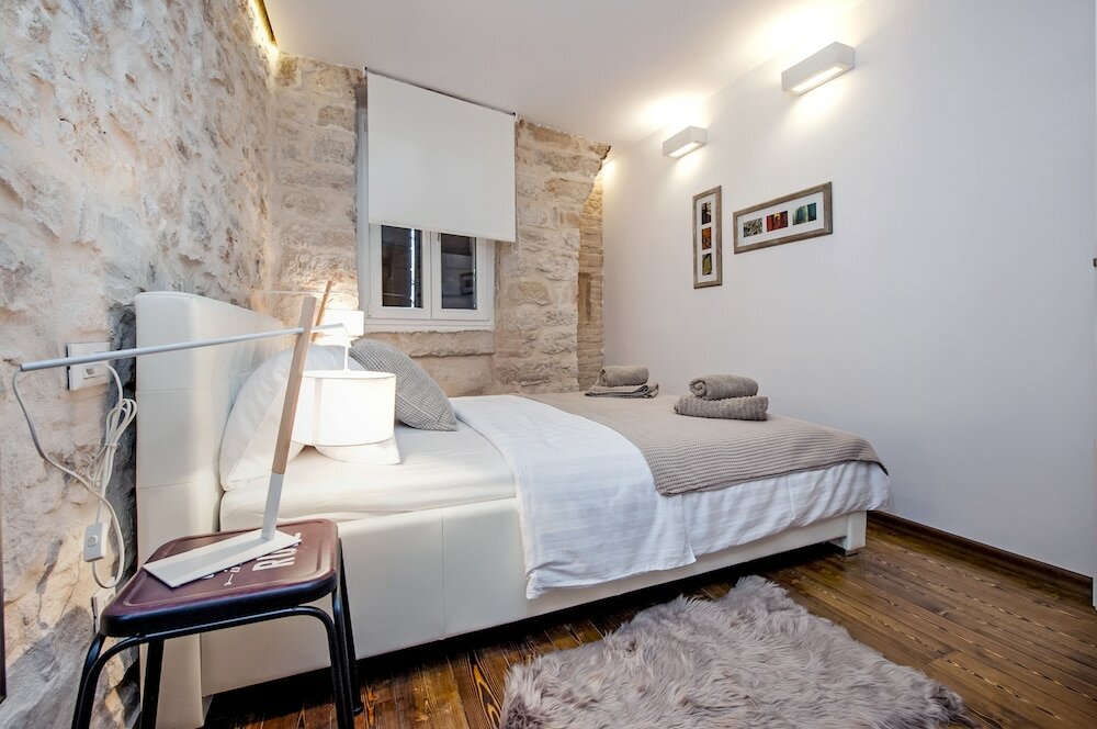 Фото Luna Rooms and Studios