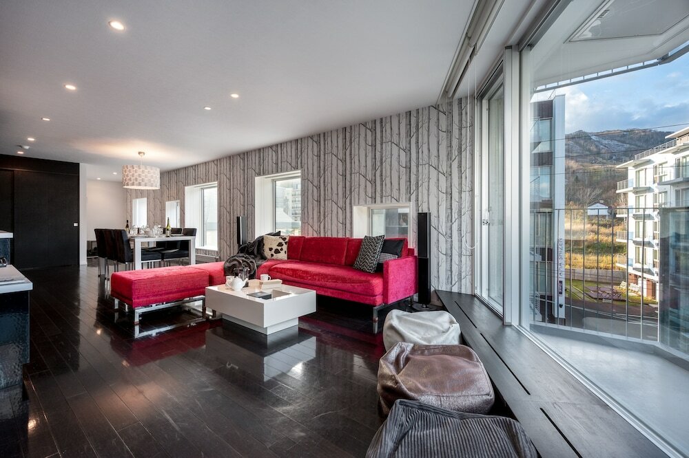 Фото Kira Kira Suites by H2 Life