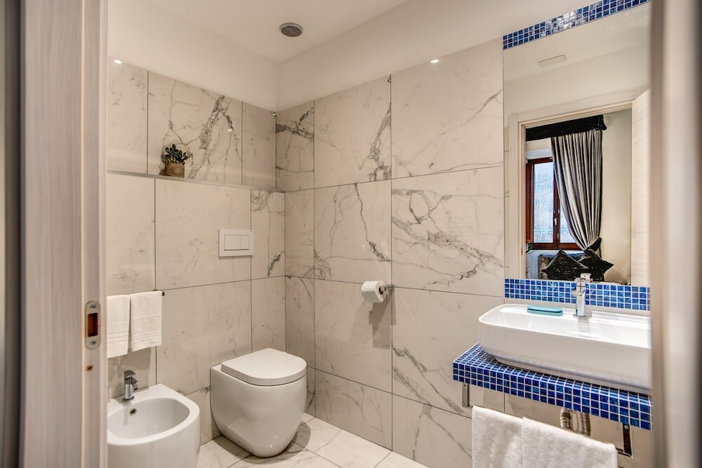 Фото Piazza di Spagna Comfort Rooms