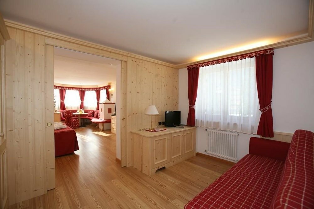 Фото Hotel Cristina