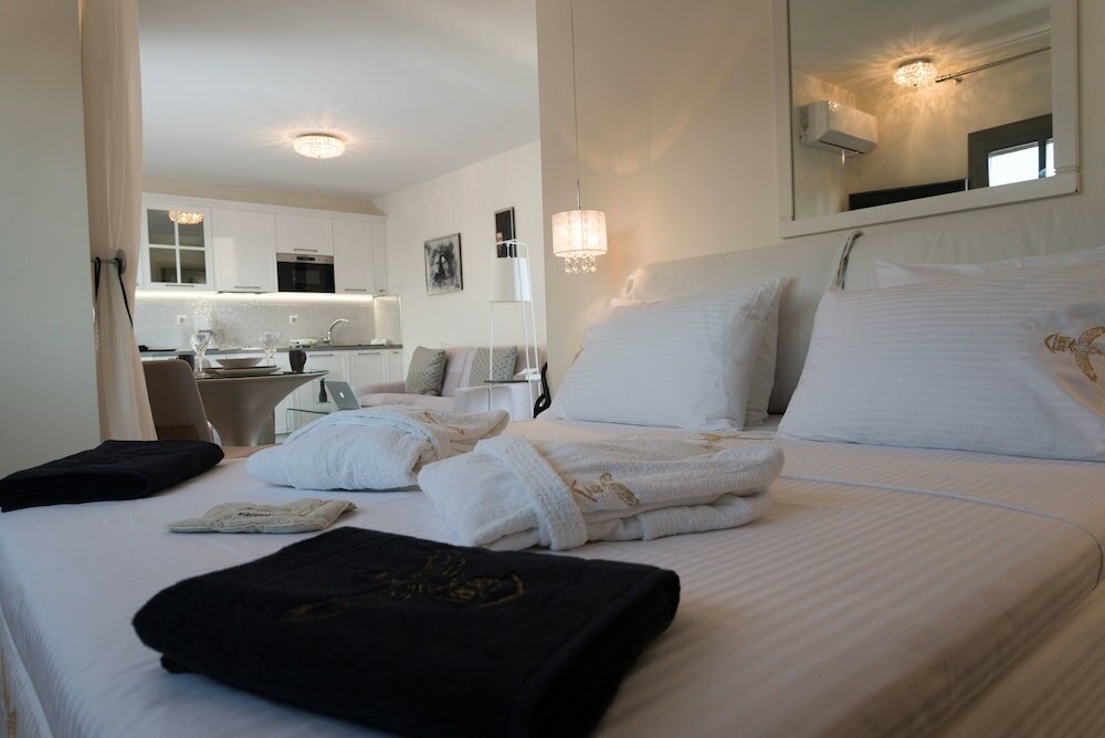 Фото Faces Art Suites