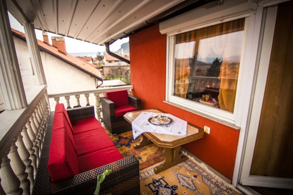 Фото Apartment Red House