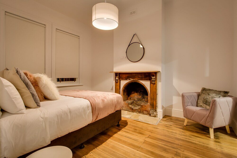 Фото White Room Apartments