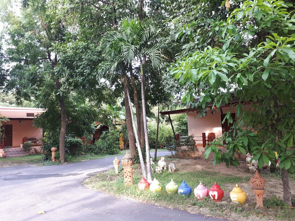 Фото Baan Rimnam Resort