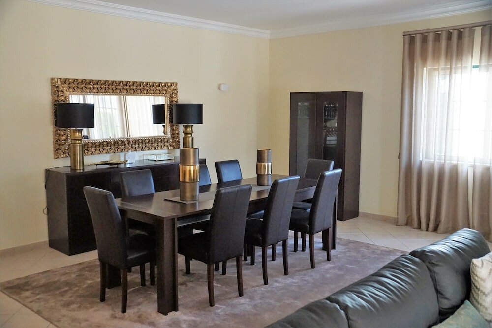 Фото Charming Exceptional Villa in Algarve