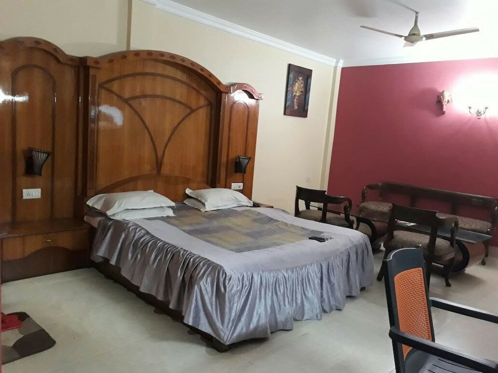 Фото Oyo 29689 Hotel Pramod