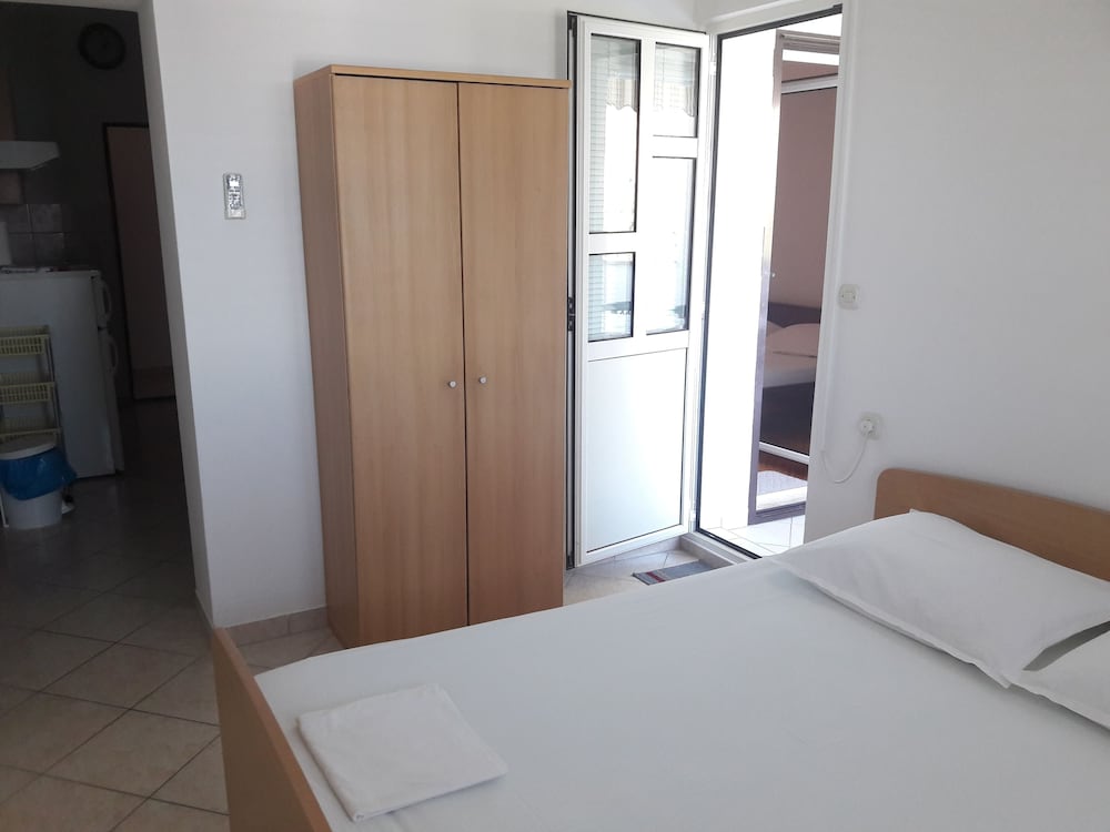 Фото Apartments Metajna X