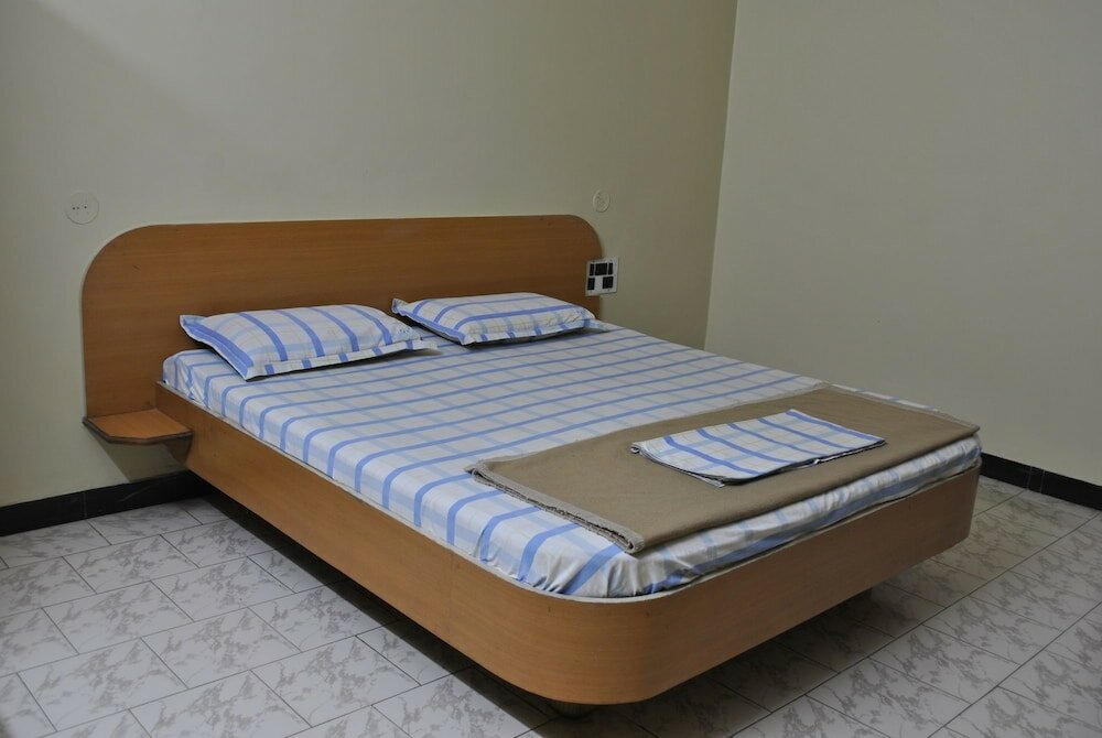 Фото Hotel B M Shree Residency