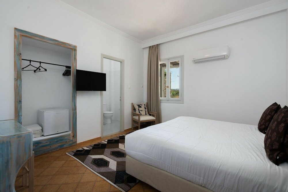 Фото Selina Paros