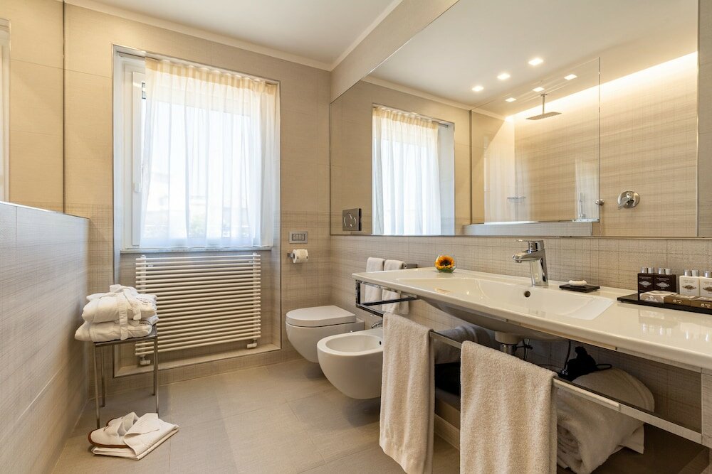 Фото Harry's Bar Trevi Hotel & Restaurant