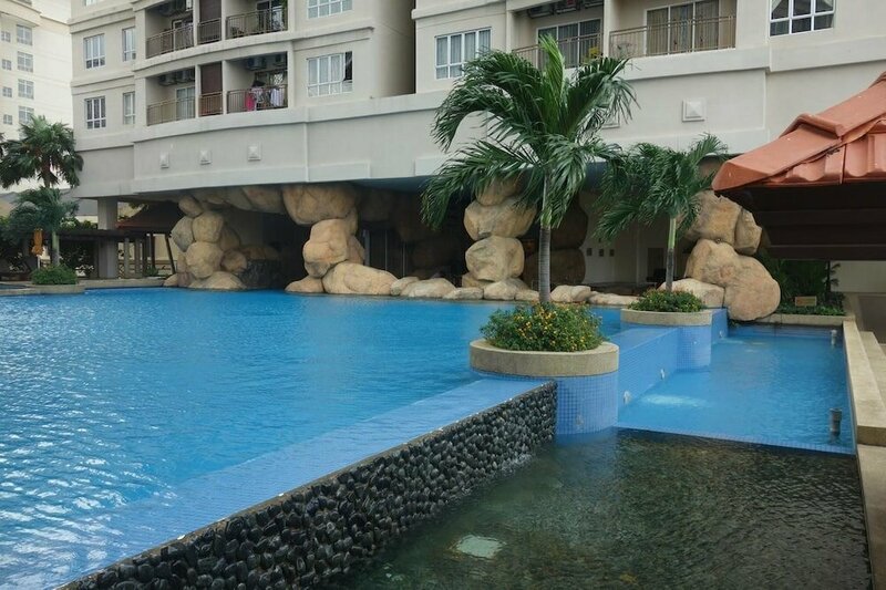 Гостиница Dorchester Sri Hartamas в Куала-Лумпуре