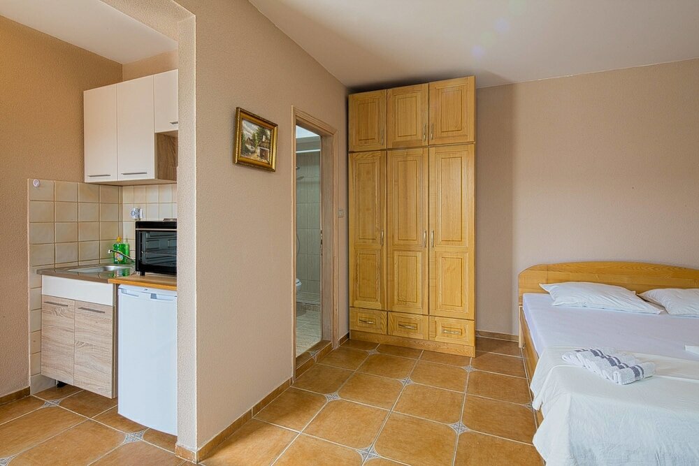 Фото Adriatic Hill Apartments