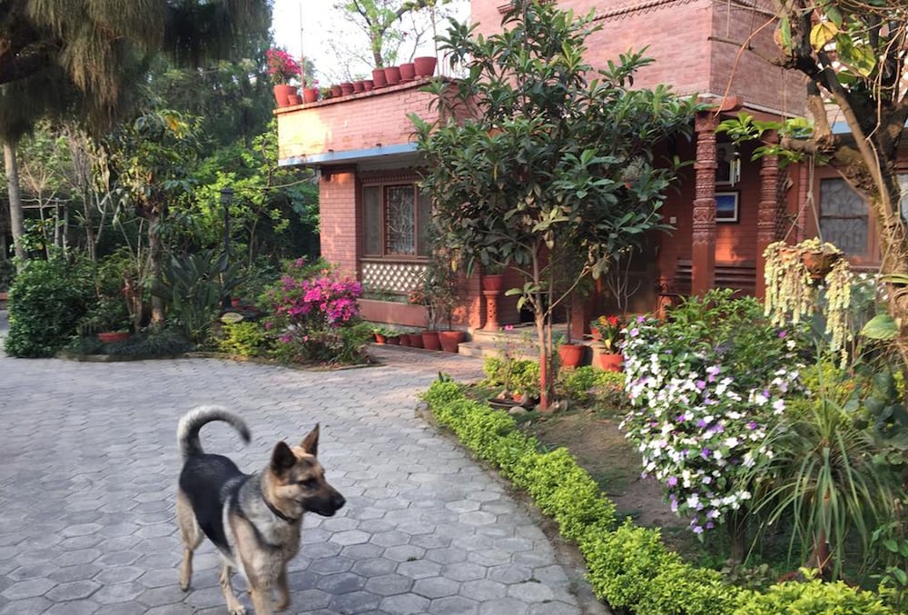 Фото отеля 2