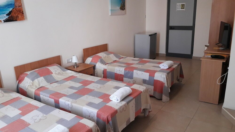 Фото Tropicana Hotel