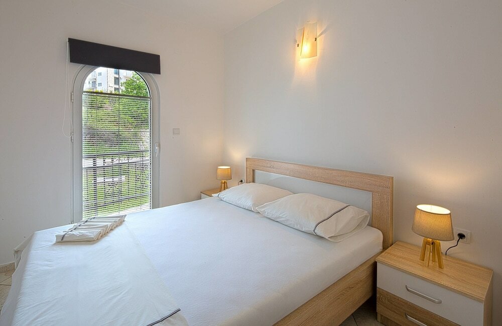 Фото Adriatic Hill Apartments