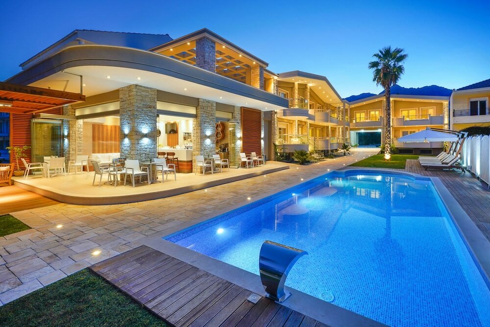 Фото Lobelia Luxury Suites