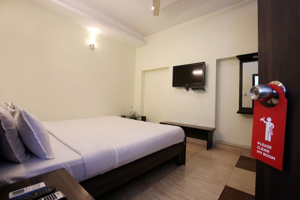 Фото Oyo 9243 Trumpets Hotel