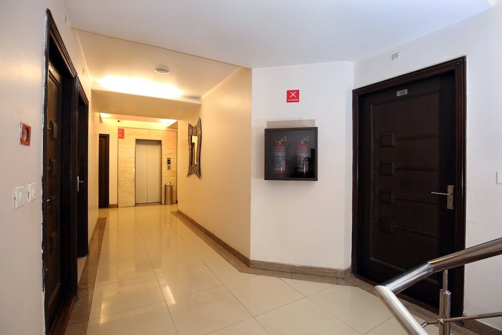 Фото Oyo Flagship 113 Golden Temple Road