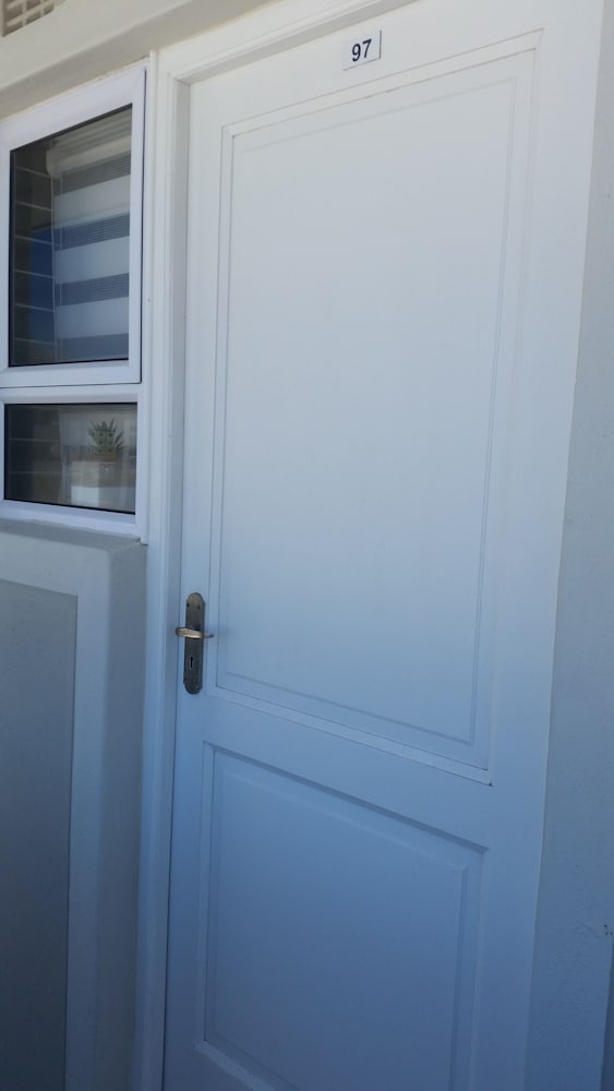 Фото Coral Sands on Muizenberg