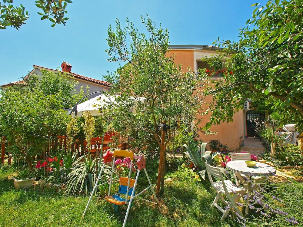 Фото Apartments Mara 44