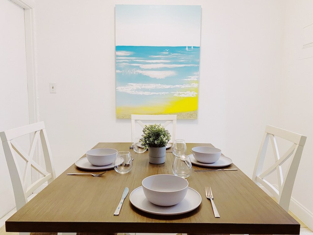 Фото Bayview Regency Apartments by Lowkl